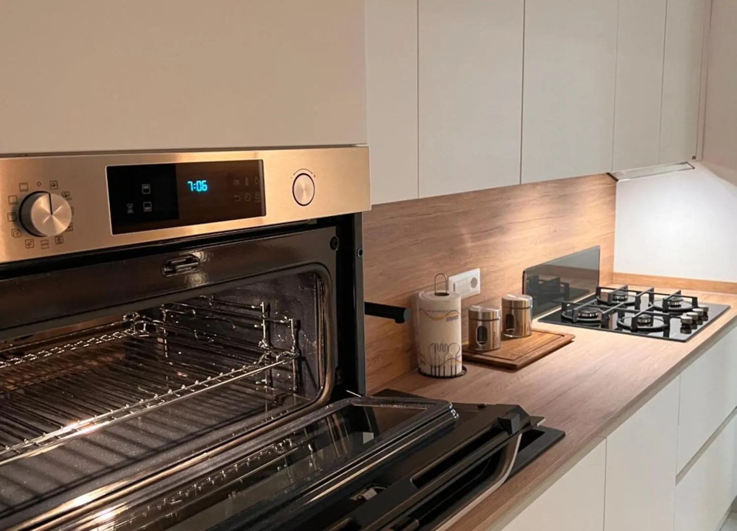 Duel Smart Home Toledo Naples Apartment